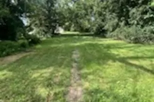 1262 E Logan St, Decatur, IL 62526 - Photo 6
