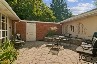 4 Stuart On Oxford St, Rolling Meadows, IL 60008 - Photo 2