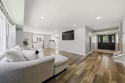 790 Evergreen Lane, Hoffman Estates, IL 60169 - Photo 4