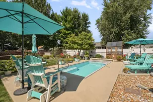 2002 Spruce Ln, Monticello, IL 61856 - Photo 6
