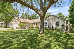 2002 Spruce Ln, Monticello, IL 61856 - Photo 4