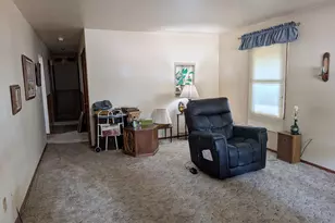 420 Earl Ave, Joliet, IL 60436 - Photo 12