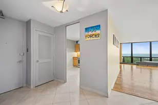 601 E 32nd St, Chicago, IL 60616 - Photo 4