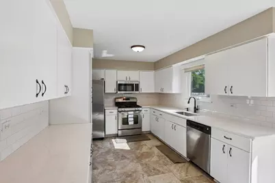 1931 Crossing Court, Naperville, IL 60540 - Photo 8