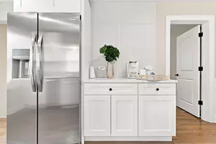 8550 S Jeffery Blvd, Chicago, IL 60617 - Photo 8