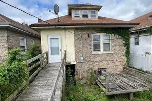 9343 S Throop St, Chicago, IL 60620 - Photo 2