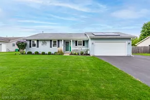 509 Wedgewood Trail, McHenry, IL 60050 - Photo 1