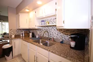 15 Marywood Ln, Bolingbrook, IL 60440 - Photo 4