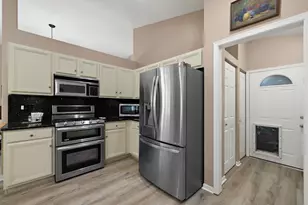 3912 Boone Creek Cir, McHenry, IL 60050 - Photo 16