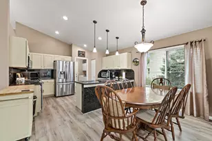 3912 Boone Creek Cir, McHenry, IL 60050 - Photo 10