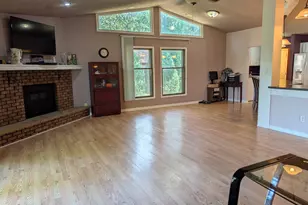 1016 Baxter Ln, Freeport, IL 61032 - Photo 6