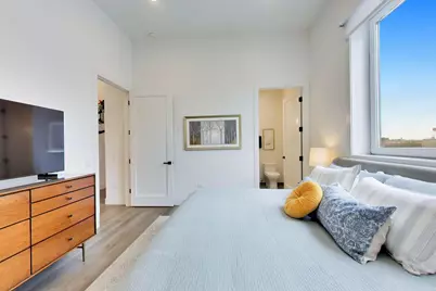 2423 W Fullerton Avenue #4A, Chicago, IL 60647 - Photo 12