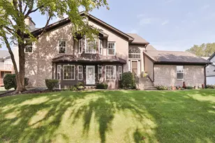 510 Kresswood Dr, McHenry, IL 60050 - Photo 1