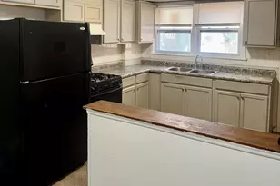 6235 N Mozart St, Chicago, IL 60659 - Photo 2