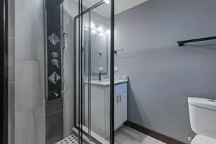 442 E 48th St, Chicago, IL 60615 - Photo 12