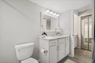 130 E Grand Ave, Elmhurst, IL 60126 - Photo 10