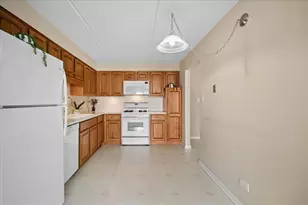 130 E Grand Ave, Elmhurst, IL 60126 - Photo 6