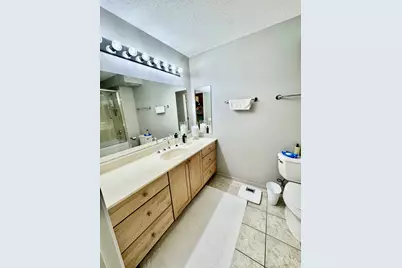 9655 Woods Drive #407, Skokie, IL 60077 - Photo 18