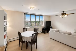 6325 N Sheridan Rd, Chicago, IL 60660 - Photo 2