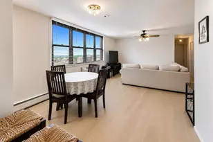 6325 N Sheridan Rd, Chicago, IL 60660 - Photo 6