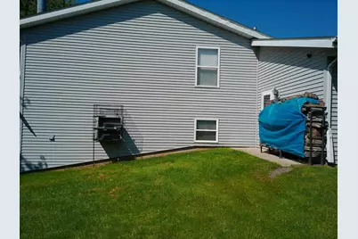 6727 Sawmill Drive, Roscoe, IL 61073 - Photo 10