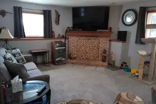 6727 Sawmill Dr, Roscoe, IL 61073 - Photo 18