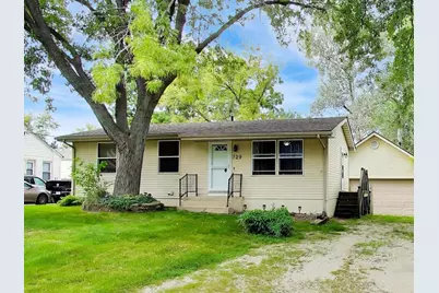 729 Brink Street, Woodstock, IL 60098 - Photo 2