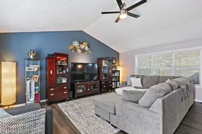 5106 Didier Avenue, Rockford, IL 61101 - Photo 2
