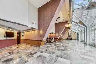 111 E Chestnut St, Chicago, IL 60611 - Photo 42