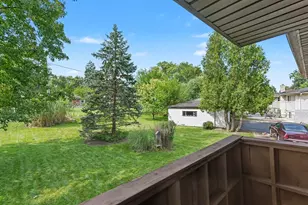 452 Commonwealth Ln, Elmhurst, IL 60126 - Photo 24
