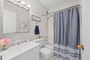 3200 N Lake Shore Dr, Chicago, IL 60657 - Photo 22