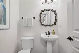 3279 Coral Ln, Glenview, IL 60026 - Photo 10
