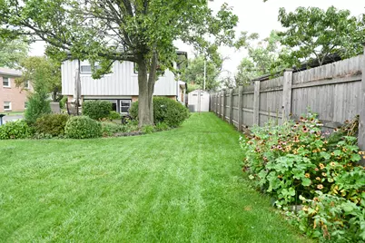 7301 W 83rd Street, Bridgeview, IL 60455 - Photo 14