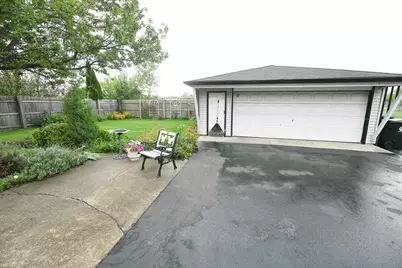 7301 W 83rd Street, Bridgeview, IL 60455 - Photo 12