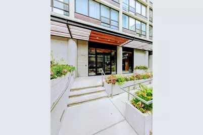 230 E Ontario Street #1701, Chicago, IL 60611 - Photo 2
