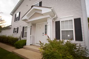 1415 Wesley Ct, Mundelein, IL 60060 - Photo 2