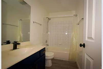1415 Wesley Court, Mundelein, IL 60060 - Photo 16