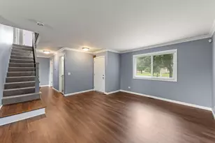 311 Thistle Dr, Bolingbrook, IL 60490 - Photo 4