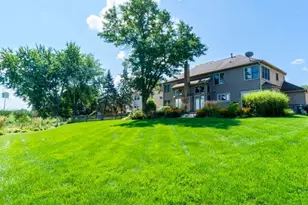 360 Ambria Dr, Mundelein, IL 60060 - Photo 46