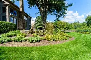360 Ambria Dr, Mundelein, IL 60060 - Photo 4