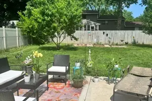 1612 Forrest Blvd, Saint Charles, IL 60174 - Photo 22