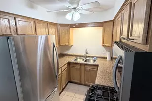 7005 99th St, Chicago Ridge, IL 60415 - Photo 2