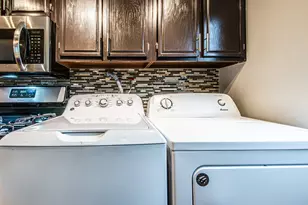 724 E Old Willow Rd, Prospect Heights, IL 60070 - Photo 8