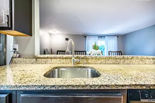 724 E Old Willow Rd, Prospect Heights, IL 60070 - Photo 6