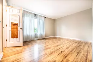 724 E Old Willow Rd, Prospect Heights, IL 60070 - Photo 16