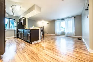 724 E Old Willow Rd, Prospect Heights, IL 60070 - Photo 10