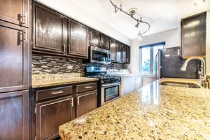 724 E Old Willow Rd, Prospect Heights, IL 60070 - Photo 2