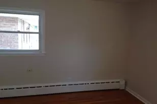 2935 W 100th Pl, Evergreen Park, IL 60805 - Photo 8
