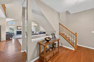 710 Juniper Ln, Lake in the Hills, IL 60156 - Photo 2