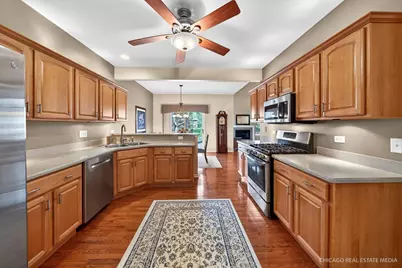 710 Juniper Lane, Lake in the Hills, IL 60156 - Photo 10